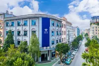 金皇·未來酒店（蒙自民安路店） 鄰近KVT酒吧足療會所用品的酒店