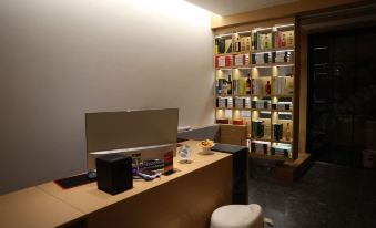 Lushan Scenic Area Xuan Yu Min Su (Lushan Scenic Area Cableway Shangzhan Branch)