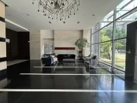 Shanghai Bund Huaman Apartment