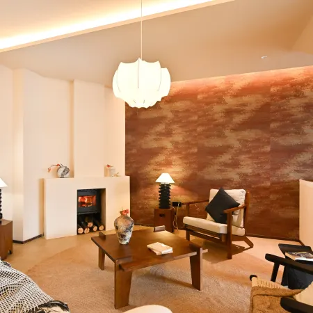 Shiwai Qilan Homestay (Kangding Love Song Square Liuliu City)