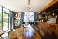 Mosu · Hongcun Xiangju | Mountain & Stream Rustic-Luxury Garden Stay (Three Trees Scenic Area) - bar