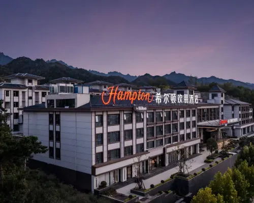 Hilton Garden Inn Luanchuan Laojun Mountain Hotels in Luanchuan County
