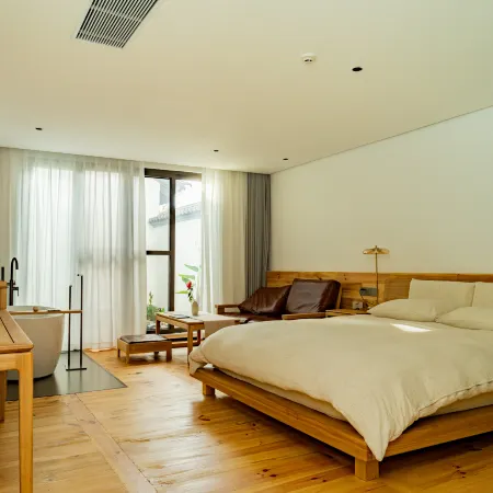 Quanli Homestay (Weishan Ancient City)