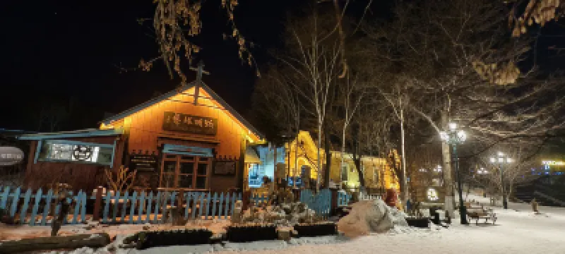 橫道河子烏曼民宿（油畫村店） 鄰近威虎山影視城的酒店