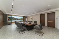 Yihe Lakeside Courtyard - Mountain view