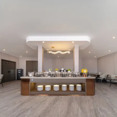 Jifeng International Hotel (Hailun)