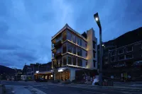 Libai | Goodnight Hot Spring Pool Mountain Lodge (Mount Siguniang Scenic Area)