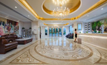 Vienna Classic Hotel (Yunfu Hekou) - Housity