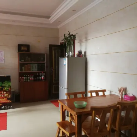 Dengfeng Wuyue Lanjing Homestay (Shaolin Scenic Area)