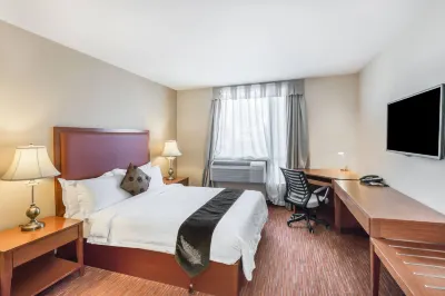 Ramada by Wyndham Flushing Queens Hotels near T.J. Maxx