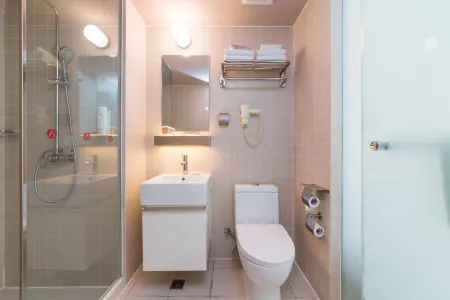 Jinjiang Inn Select (Xi'an Big Wild Goose Pagoda Jiangong Road Yanxingmen Metro Station) Отели рядом с достопримечательностью «Xi'an Siyuan University»