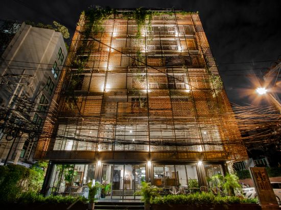 IR-ON Hotel