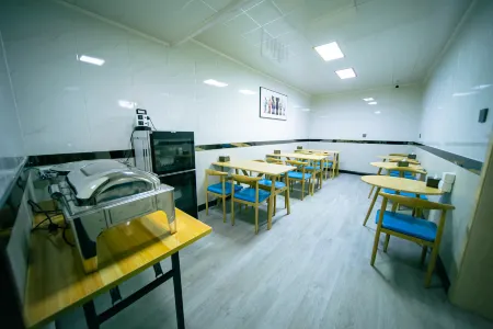 Linxian Qihao Yuexiang Hotel