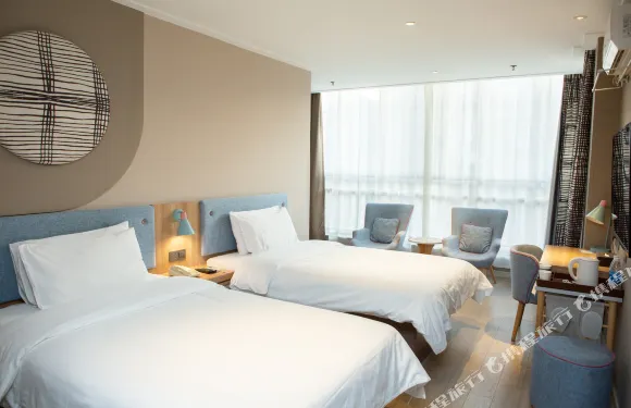 如家睿柏雲酒店（啟東江海中路文峯大世界店）