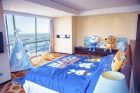 Four Points by Sheraton Qingdao, West Coast Отели рядом с достопримечательностью «Кунг Наньли Торговый Билдинг»