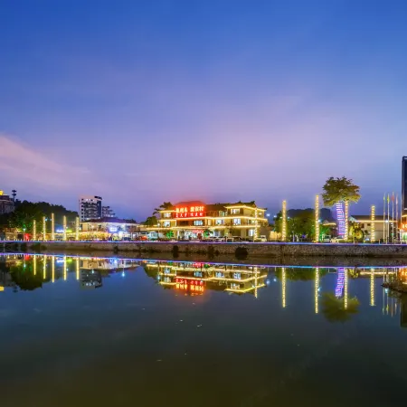 Longhu Island Hotel (Deqing Longmu Street)