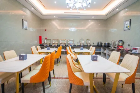 Bali Hotel Maoming Отели рядом с достопримечательностью «Bohegang»