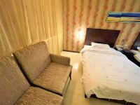 玉林名典商旅酒店 - 标准双床房