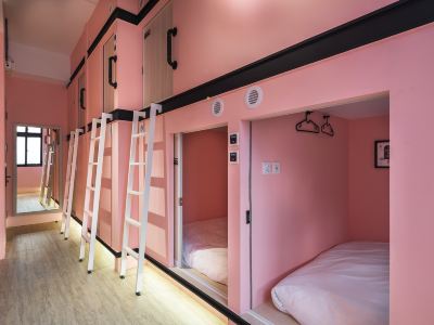 Owl Hostel