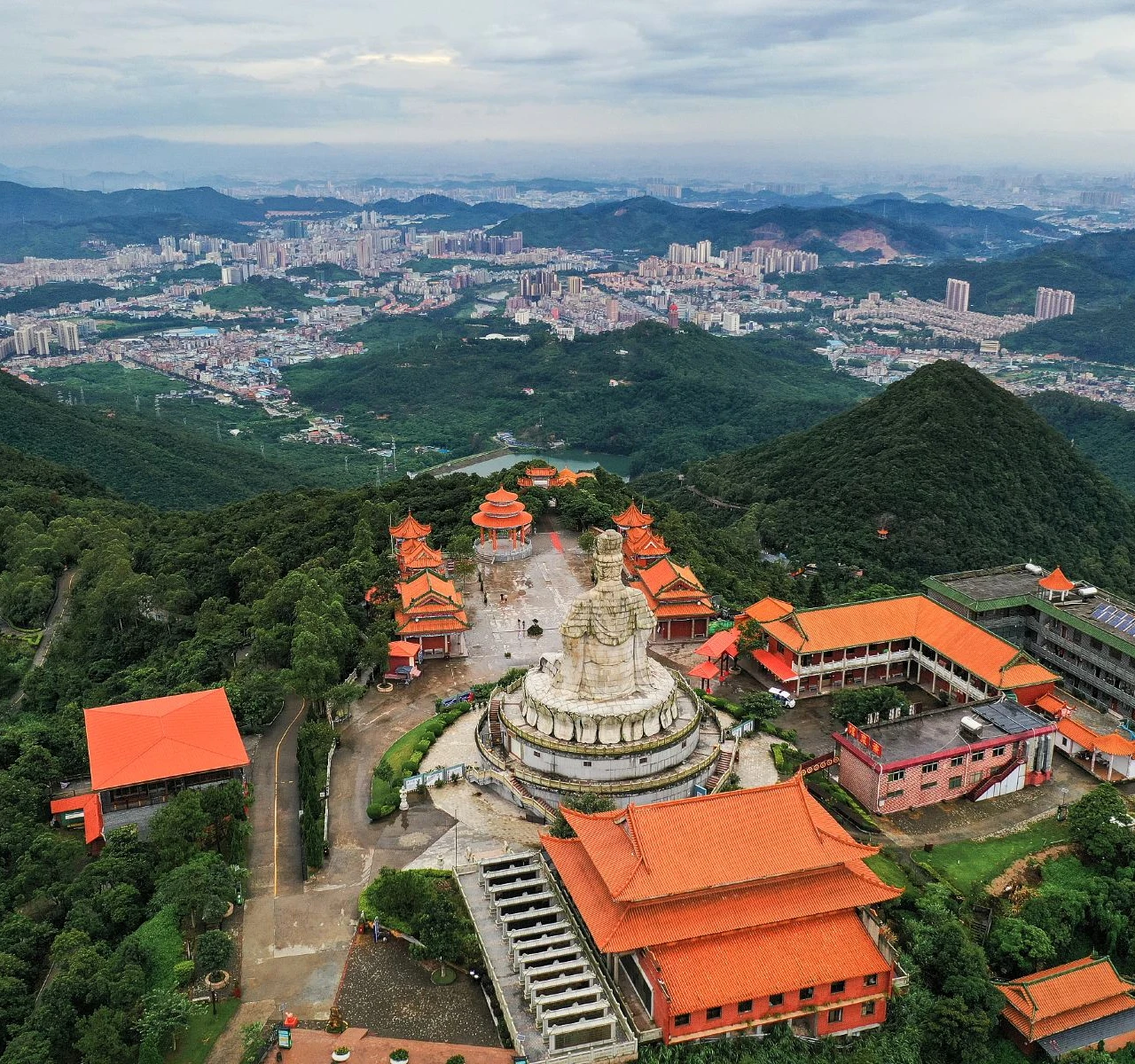 <h1>阿婆田附近酒店</h1>