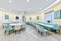 Xana Hotelle Hotel (Tonghua Jimao Center) - Hot Tub