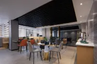Me Young Me House Hotel (Changsha Wuyi Square Railway Station Subway Station) - sarapan
