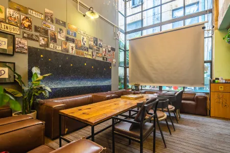 Chunyu Qiyuan International Youth Hostel