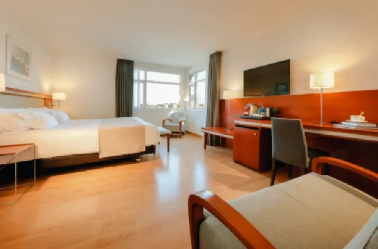 Abba Euskalduna Hotel Hotels near Deusto Bridge
