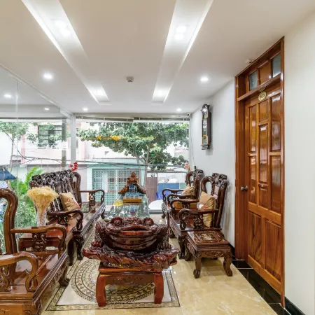 Le House Hotel and Studio Отели рядом с достопримечательностью «Пляж Nam O»