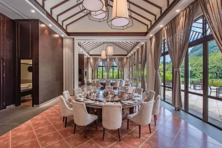 Shaoguan Ruyuan Lanshanyuan LN Dongfang Hot Spring Hotel