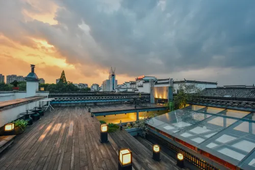 Quzhou Xudu City Living Room Inn