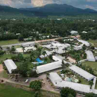 Nightelier Mission Beach Hotel Exterior