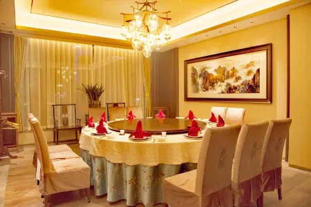 Dong Cheng Hotel Отели рядом с достопримечательностью «Shunde District Committee Party School»