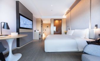 Zhuhai High-tech Zone University Town Government Affairs Center Atour Hotel