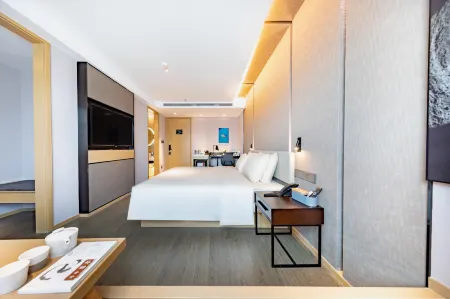 Wuhan Yellow Crane Tower Tanhua Lin Atour Hotel