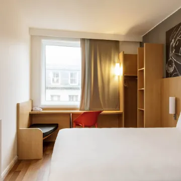 Ibis Edinburgh Centre South Bridge – Royal Mile Отели рядом с достопримечательностью «Национальный музей Шотландии»