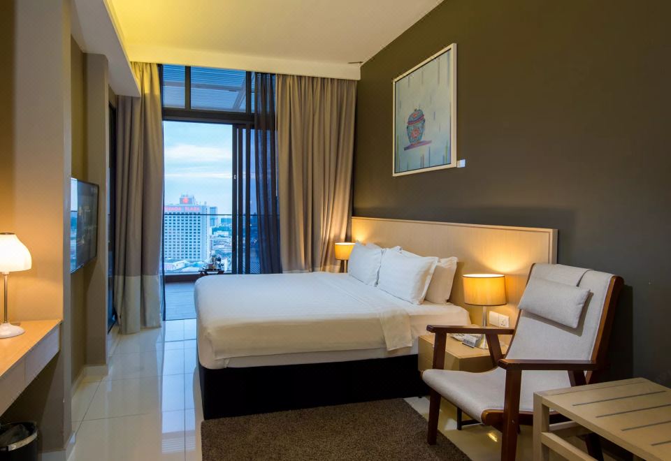 1. 더 파인 멜라카..