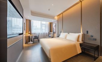 Atour Hotel (Shanghai New International Expo Center Yanggao South Road Metro Station)
