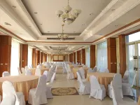 Seapine Beach Golf and Resort Hua Hin Hotels near Suan Son Pradiphat
