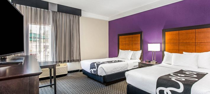 La Quinta Inn & Suites by Wyndham Orlando Airport North Hotels in Orange County
