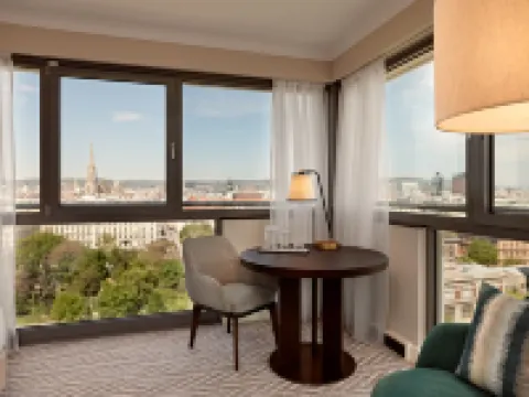 Hilton Vienna Park Hotels near Vienna City Center Station