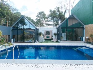 The Glasshouse - Balilo Guesthouse