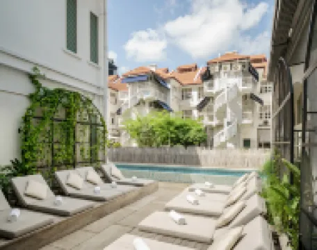 Maxwell Reserve Singapore, Autograph Collection