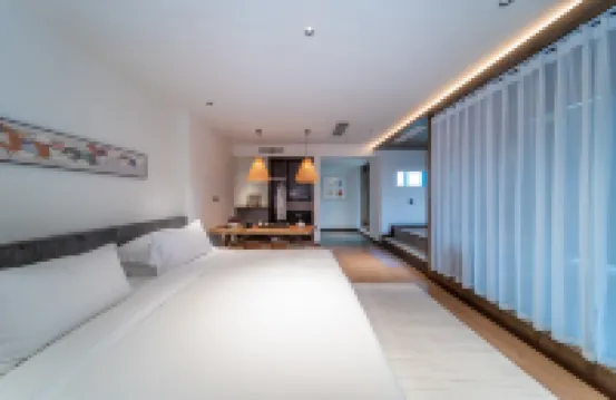 Linran Spring Holiday Hotel near The PandaVally