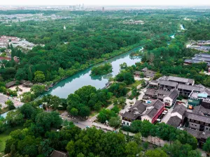 Blossom House Yangzhou Lakeside