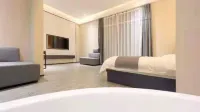 Celebrity Hotel (Luanchuan Laojun Mountain Resort)