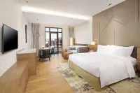 Forlong Hotels &Resorts - Balcony
