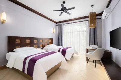 Baoting  Hotel Hotels in Baoting Downtown