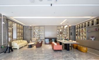 Tongliao Wanda Plaza Atour Hotel