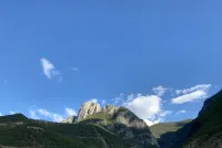 Rockland Meisu Hotel (Daocheng Yading Scenic Area Visitor Center) - con vista montagne